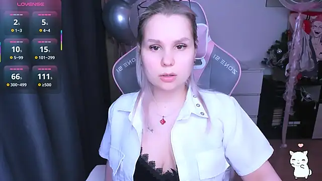 Snapshot of miray_kuriyama123 chatting on February 8, 8:17 pm miray kuriyama123 online show from February 8, 8:17 pm