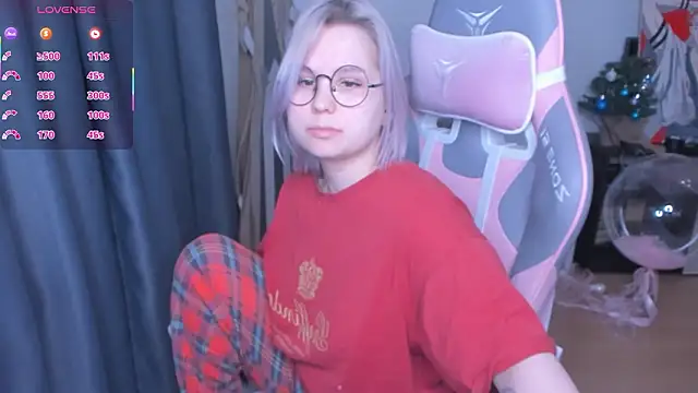 Snapshot of miray_kuriyama123 chatting on February 17, 10:40 pm miray kuriyama123 online show from February 17, 10:40 pm