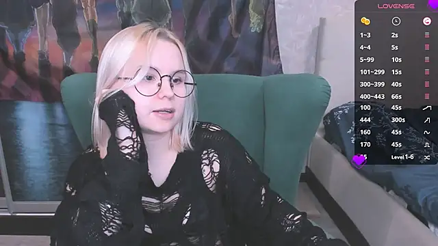 Snapshot of miray_kuriyama123 chatting on February 14, 3:33 am miray kuriyama123 online show from February 14, 3:33 am