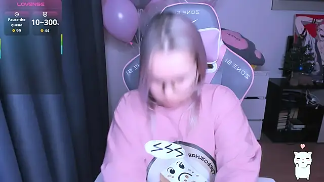 Snapshot of miray_kuriyama123 chatting on February 4, 8:15 pm miray kuriyama123 online show from February 4, 8:15 pm