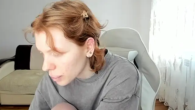 StellaDavis online show from March 28, 10:05 am