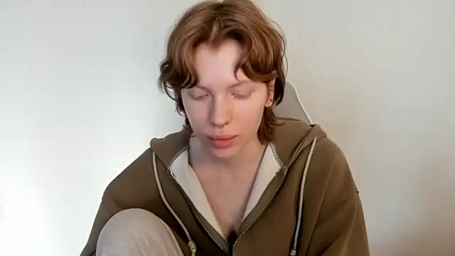 StellaDavis online show from February 2, 9:41 am