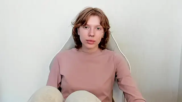 StellaDavis online show from March 12, 8:18 am