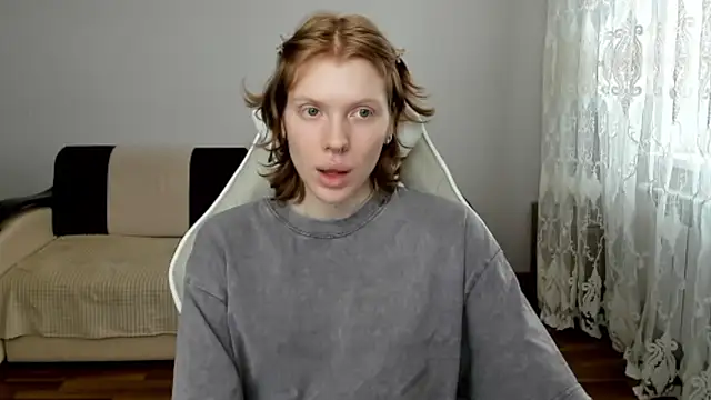 StellaDavis online show from April 10, 11:17 am