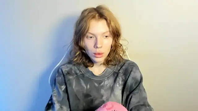 StellaDavis online show from December 17, 8:08 am