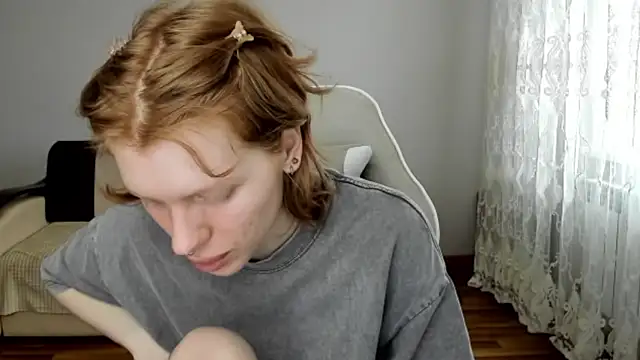 StellaDavis online show from April 9, 10:32 am