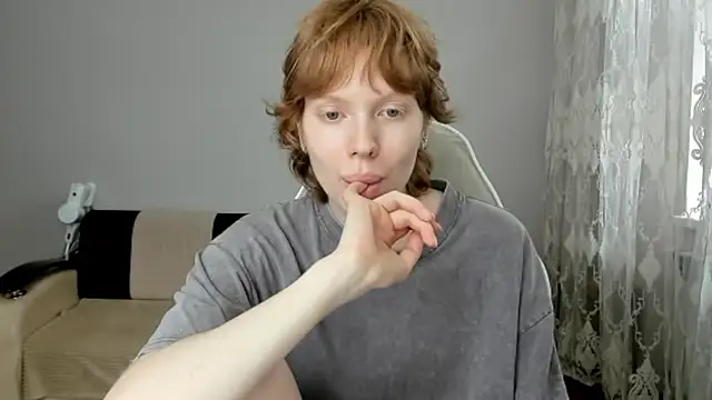 Snapshot of StellaDavis chatting on June 22, 10:23 am StellaDavis online show from June 22, 10:23 am