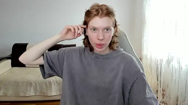 Snapshot of StellaDavis chatting on April 18, 11:01 am StellaDavis online show from April 18, 11:01 am
