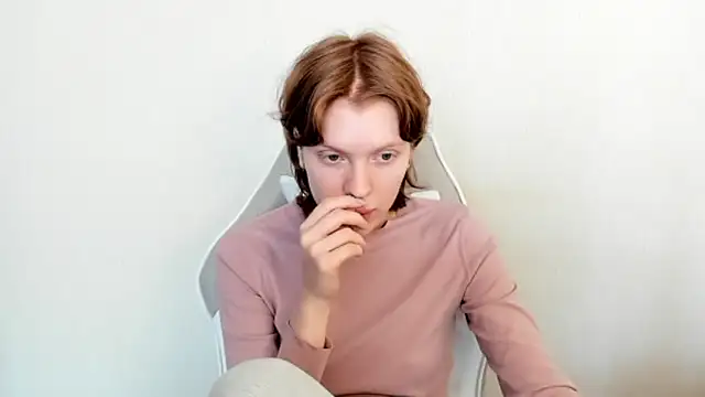 StellaDavis online show from February 4, 8:09 am