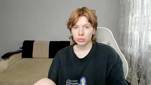 Snapshot of StellaDavis chatting on July 18, 10:02 am StellaDavis online show from July 18, 10:02 am