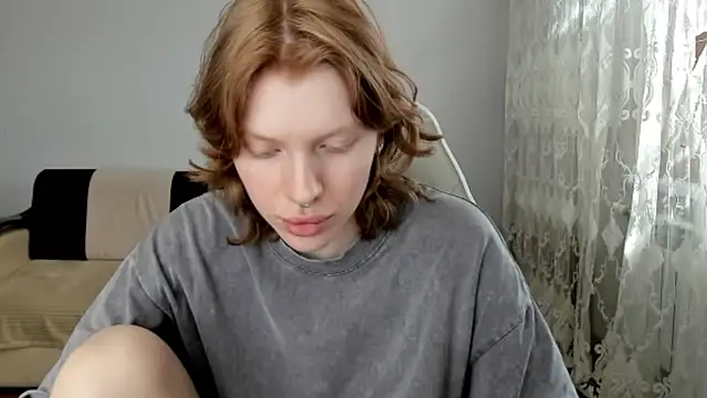 Snapshot of StellaDavis chatting on May 13, 10:44 am StellaDavis online show from May 13, 10:44 am
