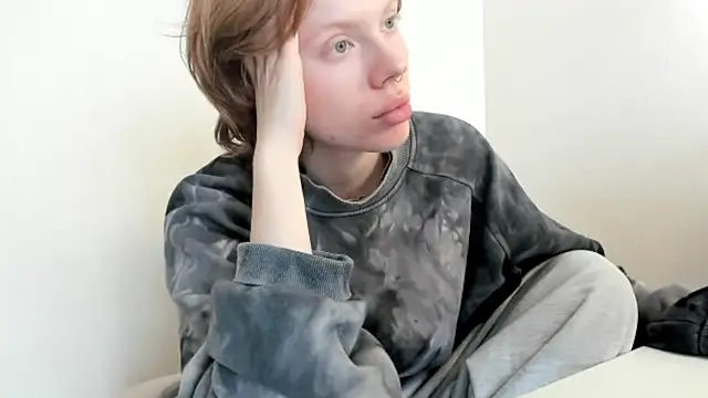 StellaDavis online show from February 10, 8:13 am