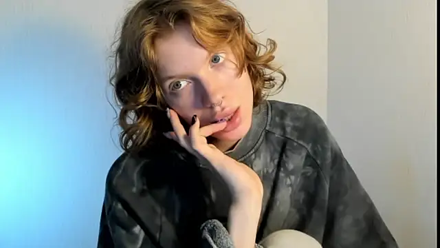 Snapshot of StellaDavis chatting on October 10, 8:26 am StellaDavis online show from October 10, 8:26 am
