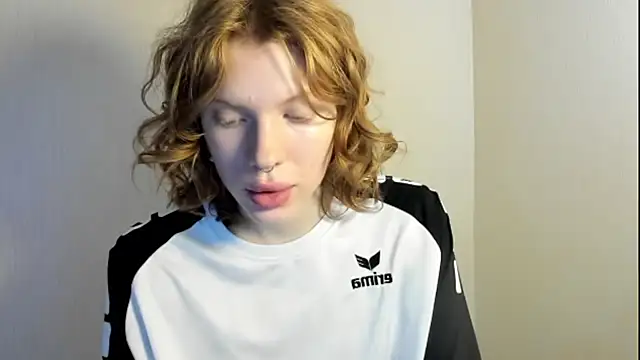 StellaDavis online show from November 5, 9:12 am