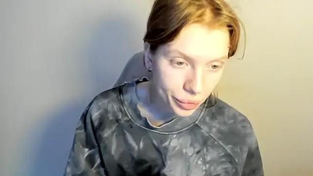 StellaDavis online show from December 18, 8:30 am