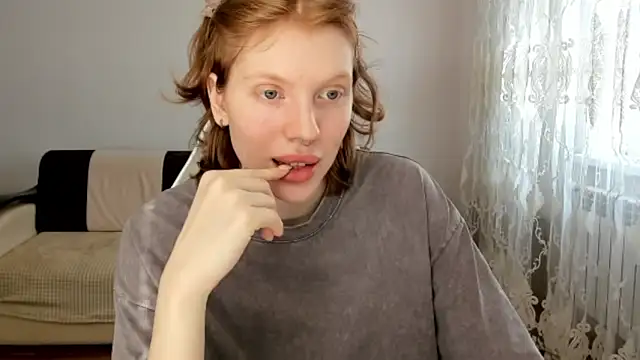 StellaDavis online show from April 14, 9:03 am