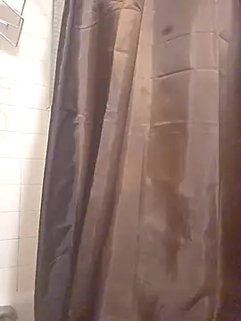 Snapshot of AriellaTaylor chatting on November 15, 1:20 am AriellaTaylor online show from November 15, 1:20 am