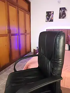 charlotte bayron02 online show from April 12, 12:36 am