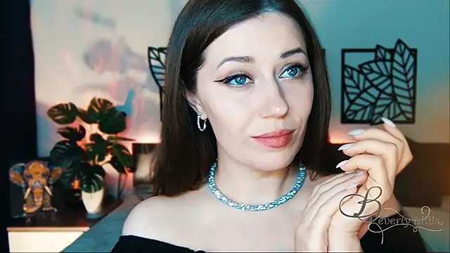 MissBeverlyMills online show from February 13, 12:11 pm