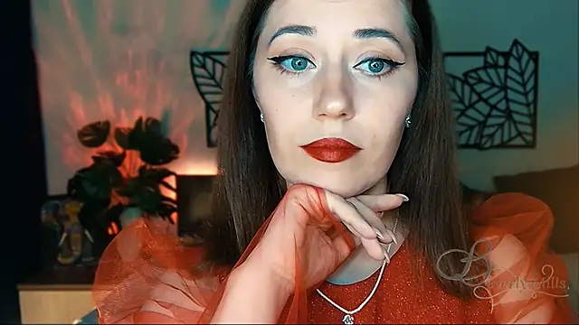 MissBeverlyMills online show from January 18, 10:28 pm