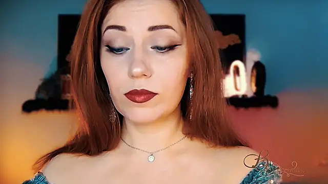 MissBeverlyMills online show from November 29, 6:02 am