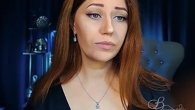 MissBeverlyMills online show from April 12, 5:33 am