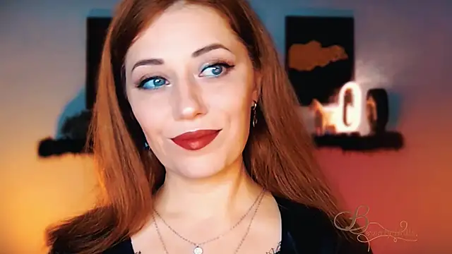 MissBeverlyMills online show from November 16, 3:22 am