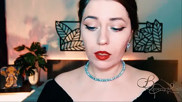 MissBeverlyMills online show from February 27, 5:51 am