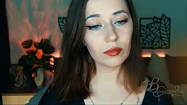 MissBeverlyMills online show from January 17, 7:27 pm