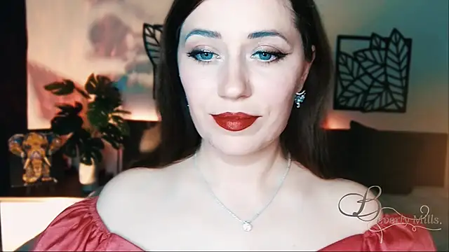 MissBeverlyMills online show from February 19, 4:33 pm