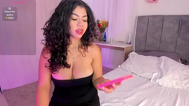 Snapshot of Melina_Ferrer1 chatting on March 3, 2:49 pm Melina Ferrer1 online show from March 3, 2:49 pm
