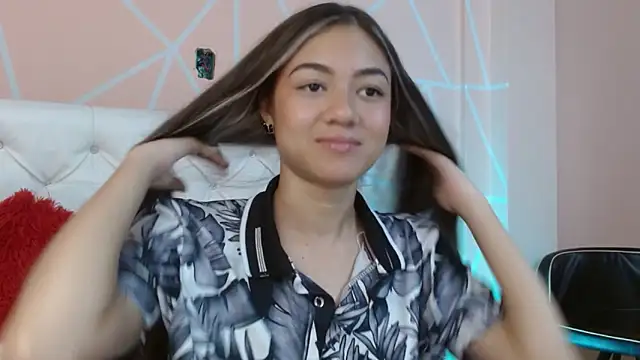 hantonella  online show from September 16, 8:10 pm