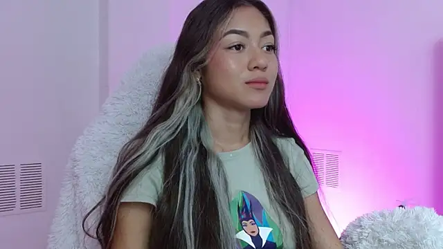 hantonella  online show from November 7, 2:21 pm