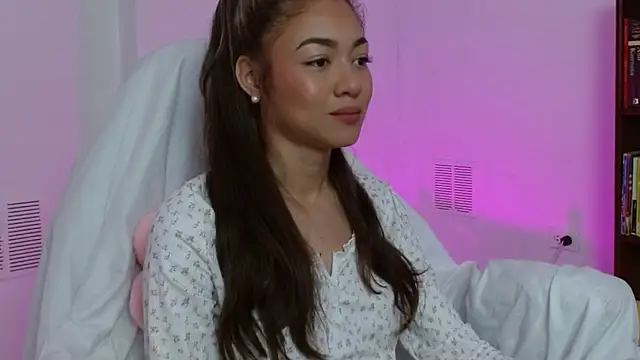 hantonella  online show from November 20, 1:12 pm