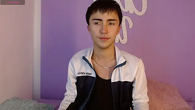 Snapshot of santi-fabulous chatting on December 4, 3:53 am santi-fabulous online show from December 4, 3:53 am