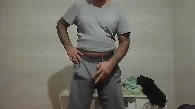 Snapshot of takcikarr chatting on April 21, 8:04 pm takcikarr online show from April 21, 8:04 pm