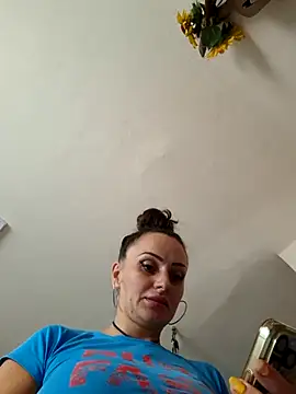Snapshot of dolcevita002 chatting on July 15, 7:26 am dolcevita002 online show from July 15, 7:26 am