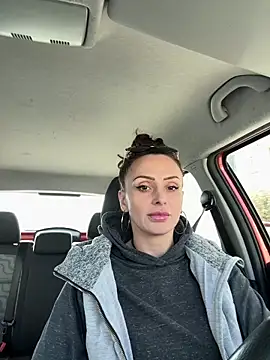 dolcevita002 online show from March 12, 11:36 am