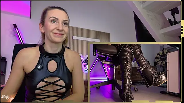 HerrinAnja online show from February 10, 8:08 pm