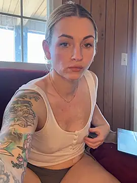 MaggieMayI89 online show from February 12, 5:56 pm