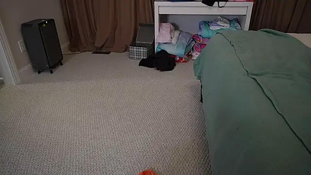 MaggieMayI89 online show from April 19, 2:12 am