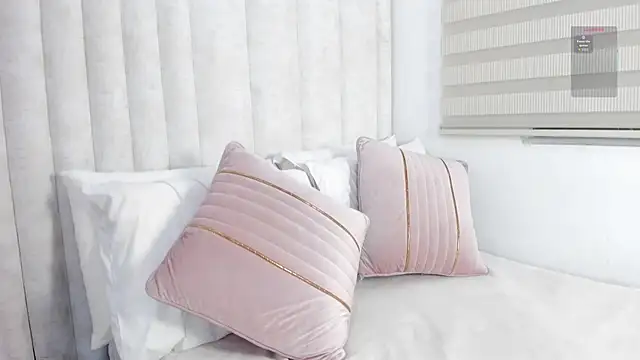 Snapshot of im_giselle_ chatting on October 10, 5:30 am im giselle online show from October 10, 5:30 am