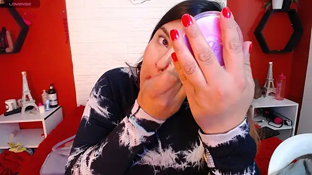 Snapshot of _poison_sweet chatting on February 14, 5:46 pm poison sweet online show from February 14, 5:46 pm