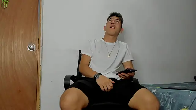 andrew rose  online show from February 21, 1:51 am