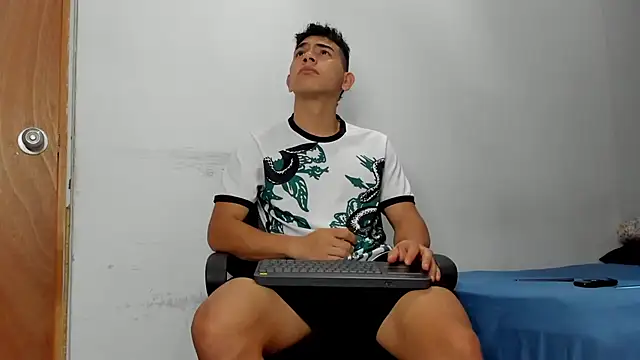 andrew rose  online show from April 9, 8:15 pm