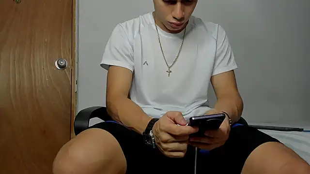 andrew rose  online show from March 15, 11:12 pm