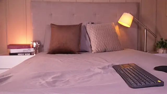 endy rush online show from March 11, 12:43 pm