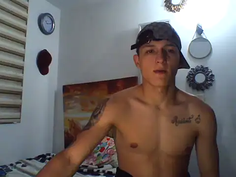 Snapshot of Pharaon_71 chatting on February 9, 2:17 am Pharaon 71 online show from February 9, 2:17 am