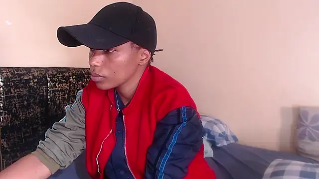 Missthigh online show from January 11, 7:10 pm