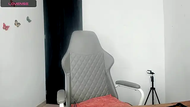 Nala j8 online show from November 4, 1:37 pm